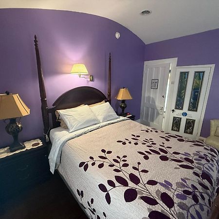 The Gridley Inn B&B Вотерлу Екстер'єр фото