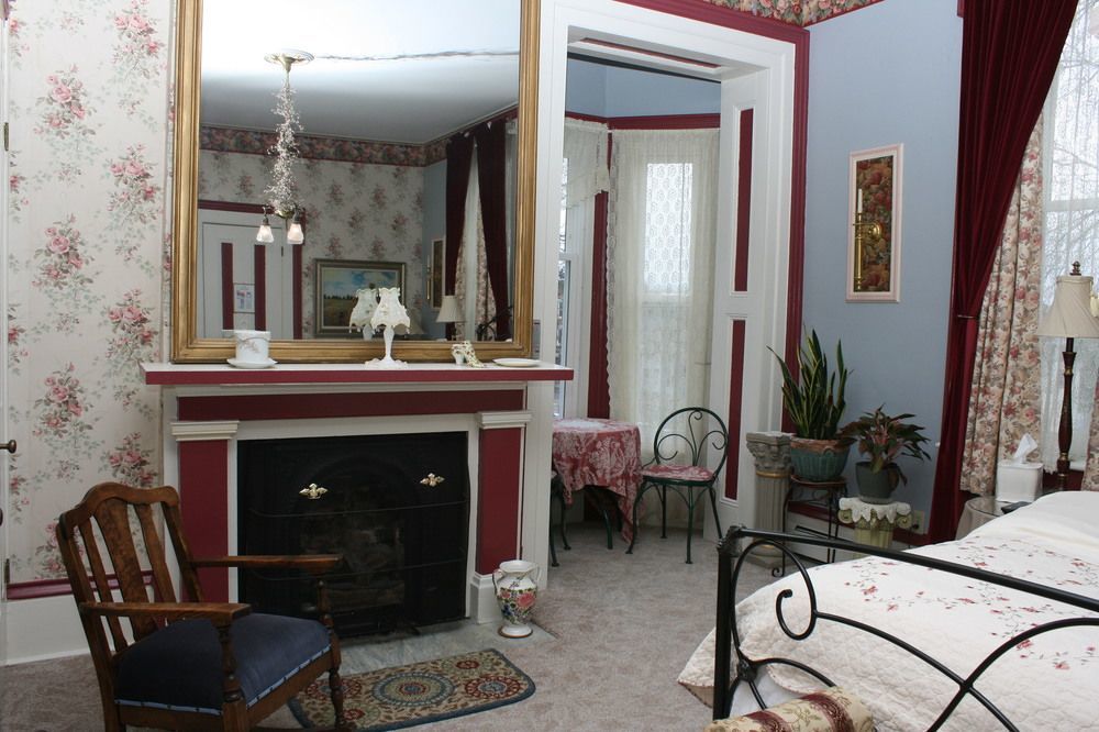 The Gridley Inn B&B Вотерлу Екстер'єр фото