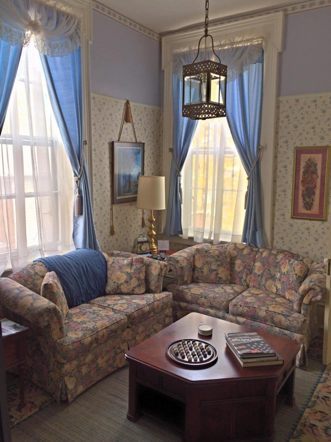 The Gridley Inn B&B Вотерлу Екстер'єр фото